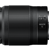 20081-z-nikkor-35mm-f1.8-side2